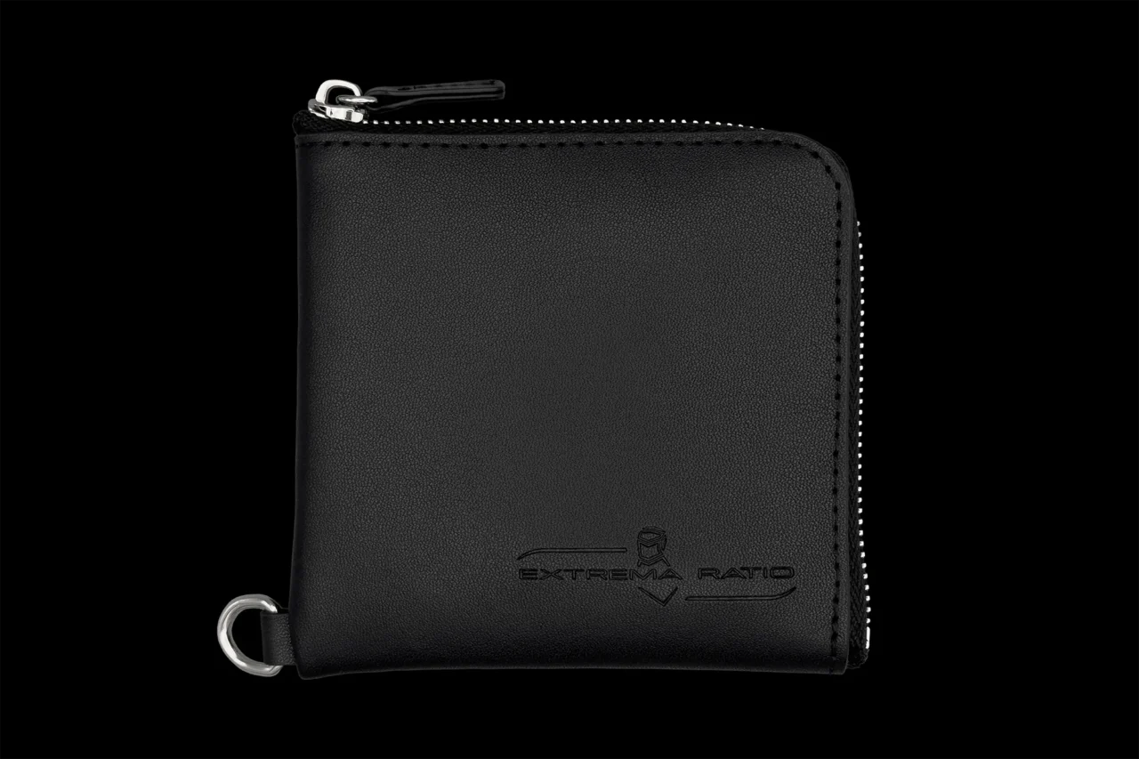 THE CARRY LEATHER ZIP WALLET